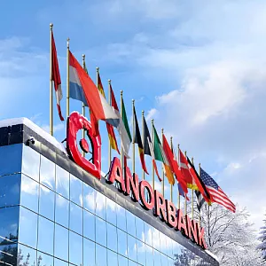 ANORBANK ichki va xalqaro bozorlardagi o‘rnini mustahkamlamoqda